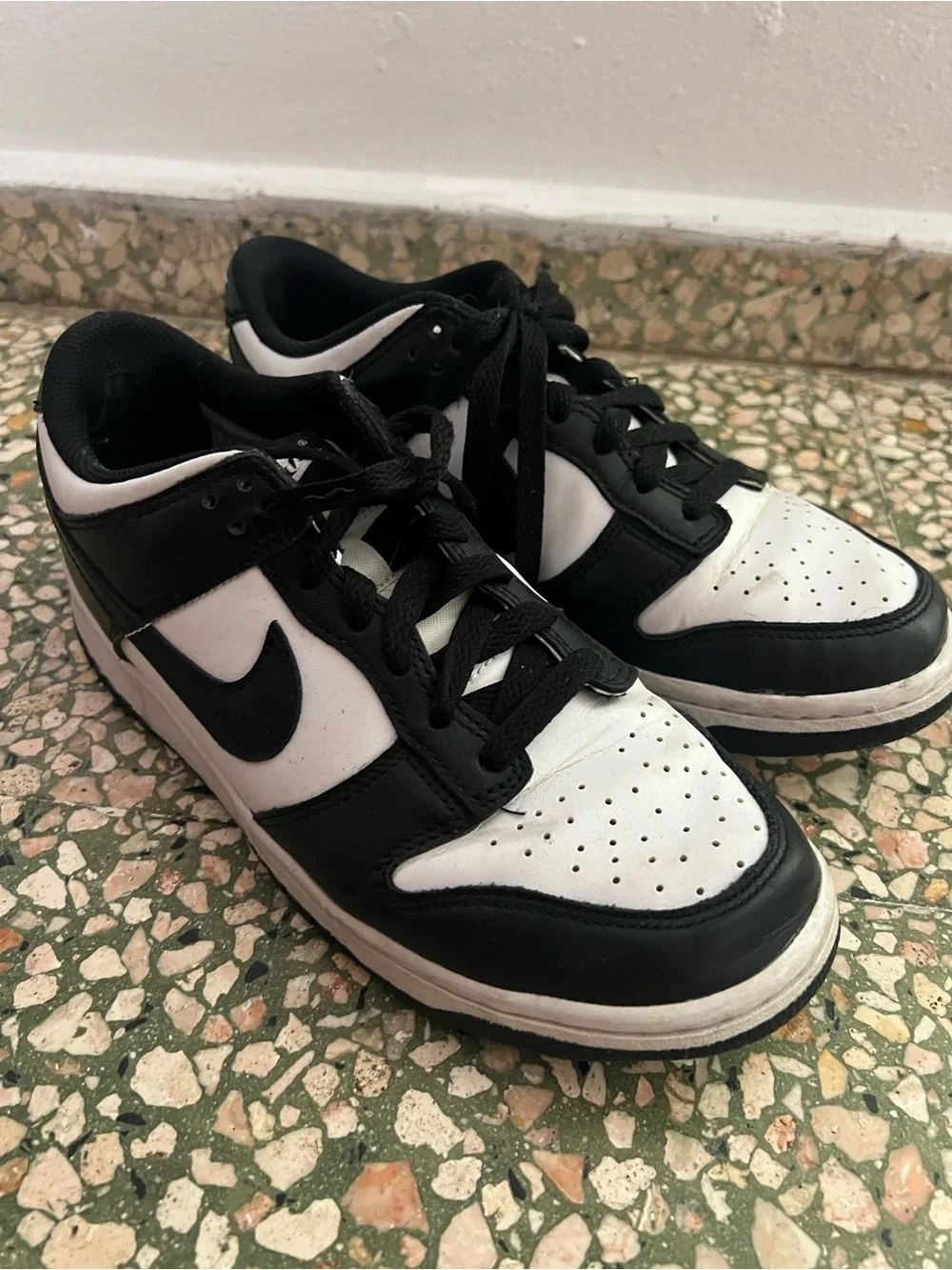 Black & White Low-Top Athletic Sneakers - Big Kids size 7